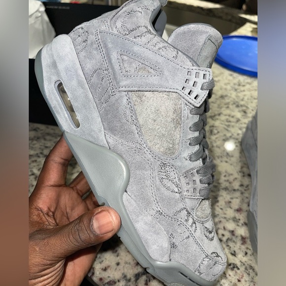 Air Jordan 4 kaws - Picture 4 of 9
